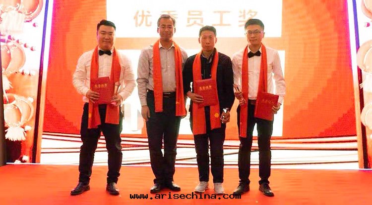 青(qīng)島(dǎo)斯普瑞能(néng)源科技有(yǒu)限公(gōng)司2019年(nián)度(dù)總(zǒng)結大(dà)会(huì)暨2020迎春晚(wǎn)会(huì)